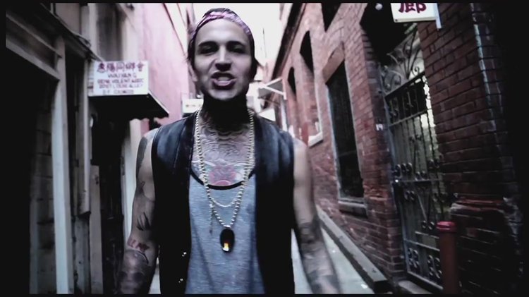 Yelawolf - No Hands