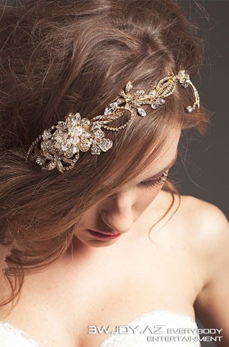 Saçlarınıza romantik toxunuşlar Saçlarınıza romantik toxunuşlar