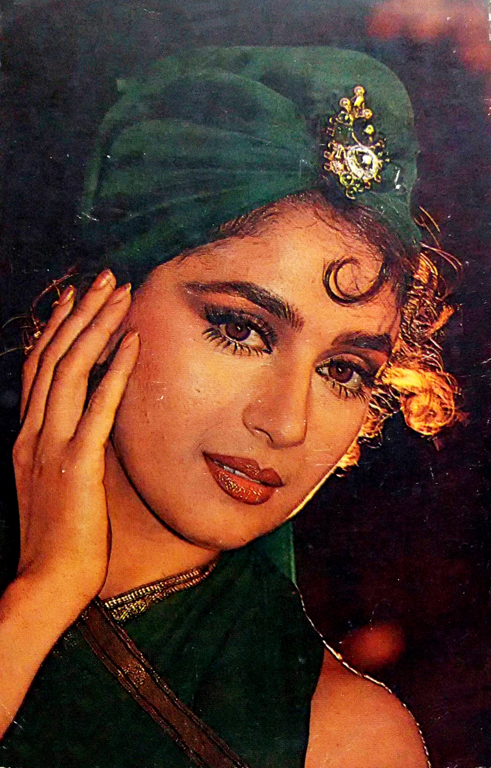 Madhuri dixit s naked sketches by artists