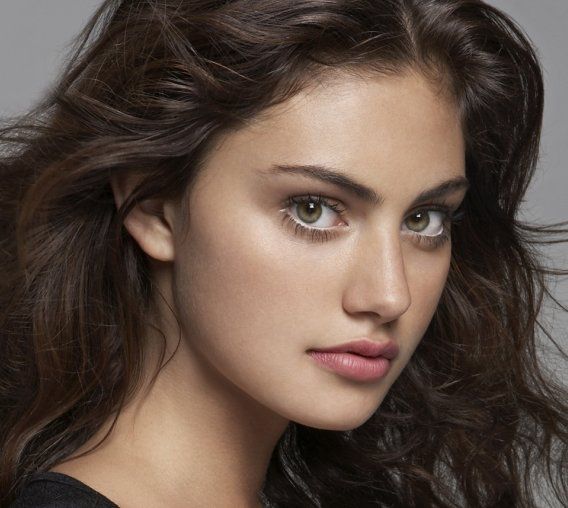 Phoebe tonkin