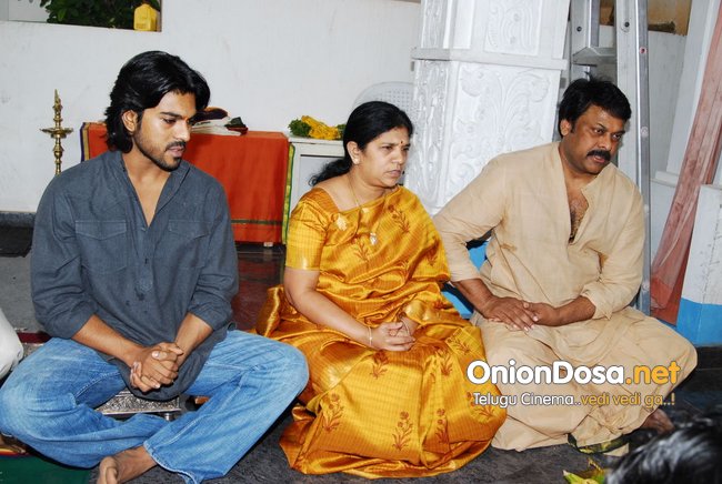 Chiranjeevi at Filmnagar Temple039.jpg