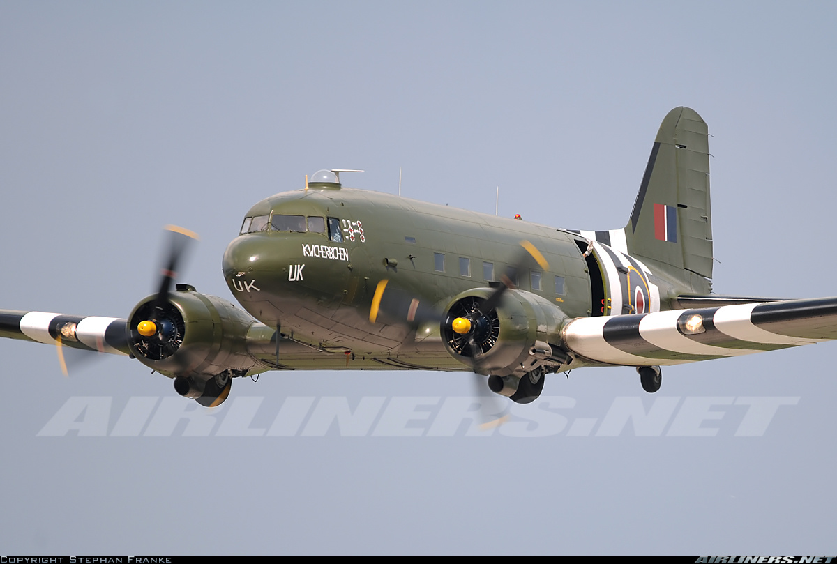 Самолет c-47 skytrain