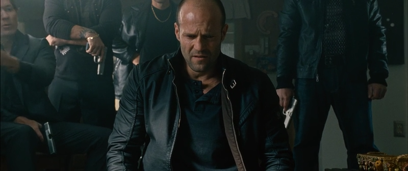 Safe (BDRip 800x336 x264 AAC).mp4_snapshot_00.08.39_[2012.06.17_12.41.27].png