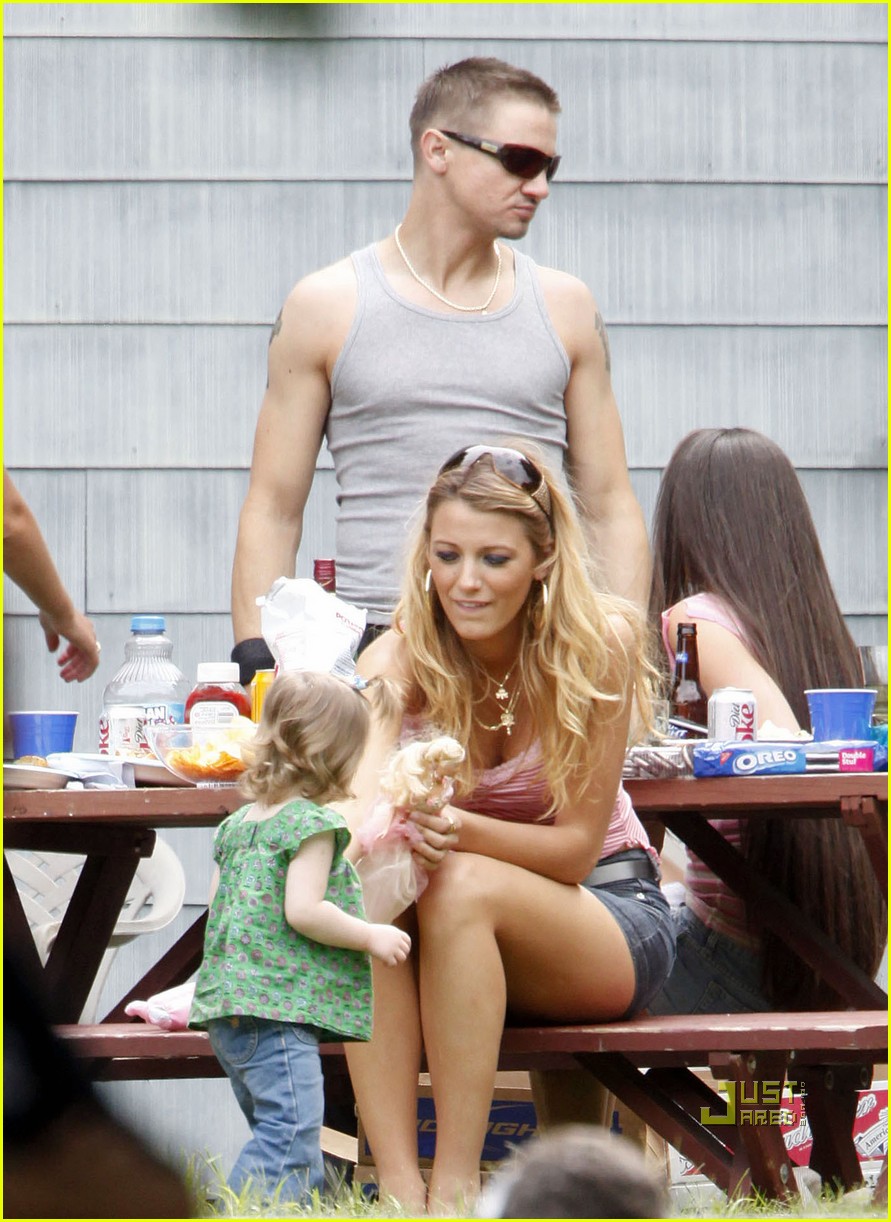 blake-lively-backyard-bbq-24.jpg