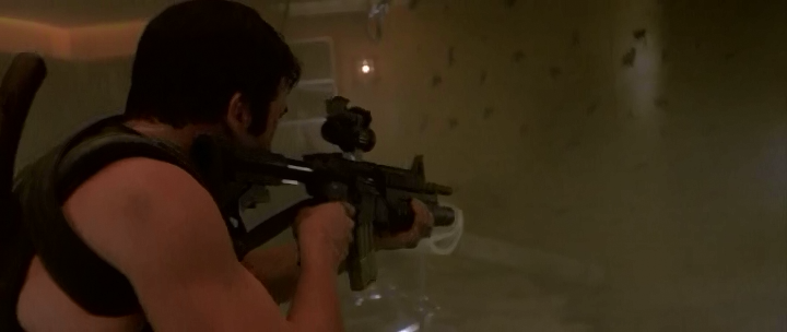 Каратель.2004 (Т.Джейн, Д.Траволта).avi_snapshot_01.45.50_[2013.06.21_21.35.26].png