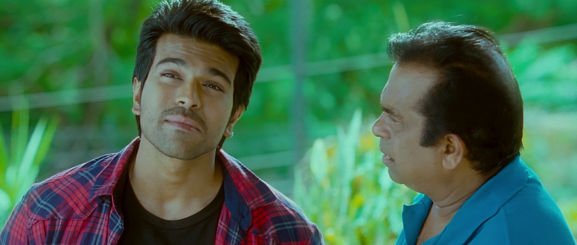 Naayak - Blu-Ray - 1080p - x264 - DTS - [DDR].mkv (0_21_54) 000673.jpg