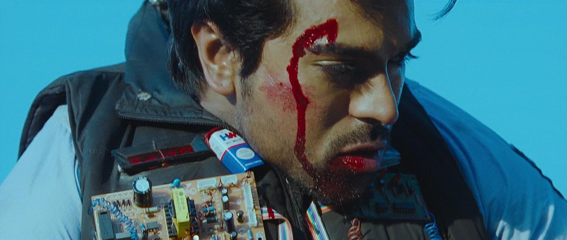 Naayak - Blu-Ray - 1080p - x264 - DTS - [DDR][03-43-09].JPG