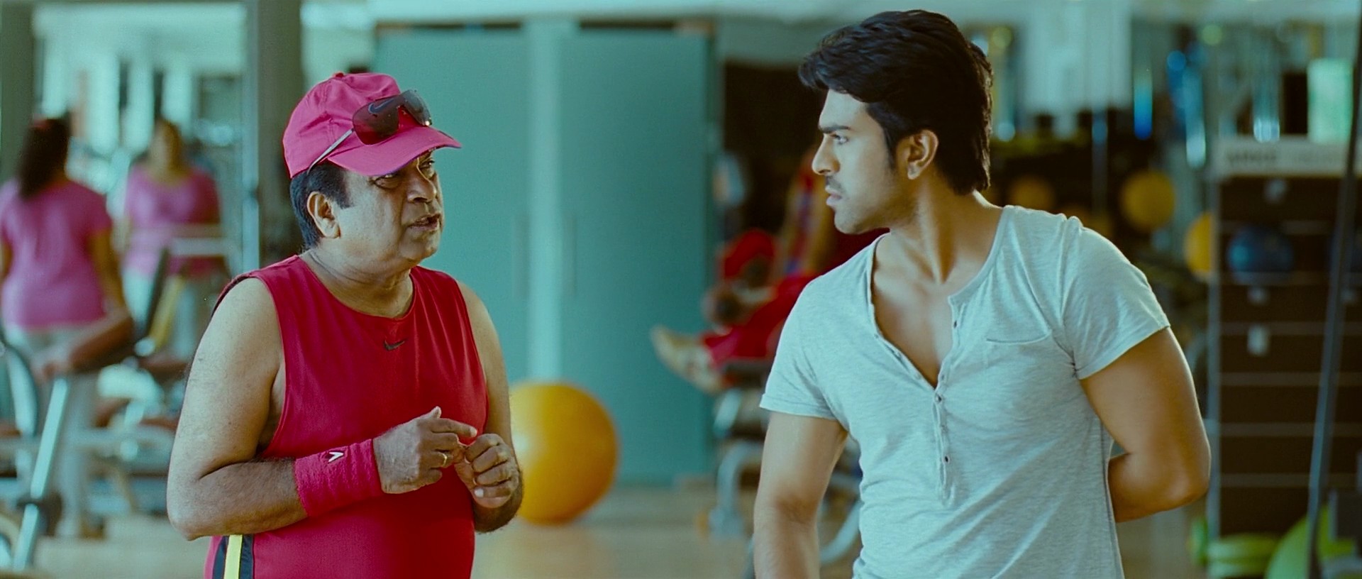 Naayak - Blu-Ray - 1080p - x264 - DTS - [DDR].mkv (0_45_44) 000029.jpg