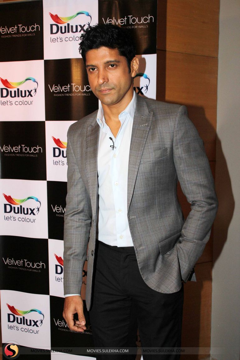 farhan-akthar-unveils-fashion-trends-for-walls-campaign-stills019.jpg
