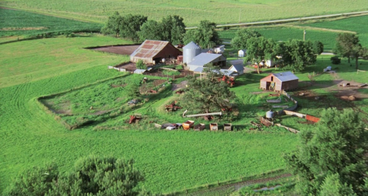 Hidden Beauty. A Love Story That Feeds the Earth[(033791)12-41-01].PNG