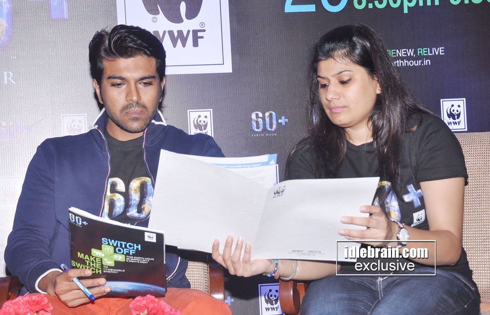 pressmeet-60+earthhour9.jpg