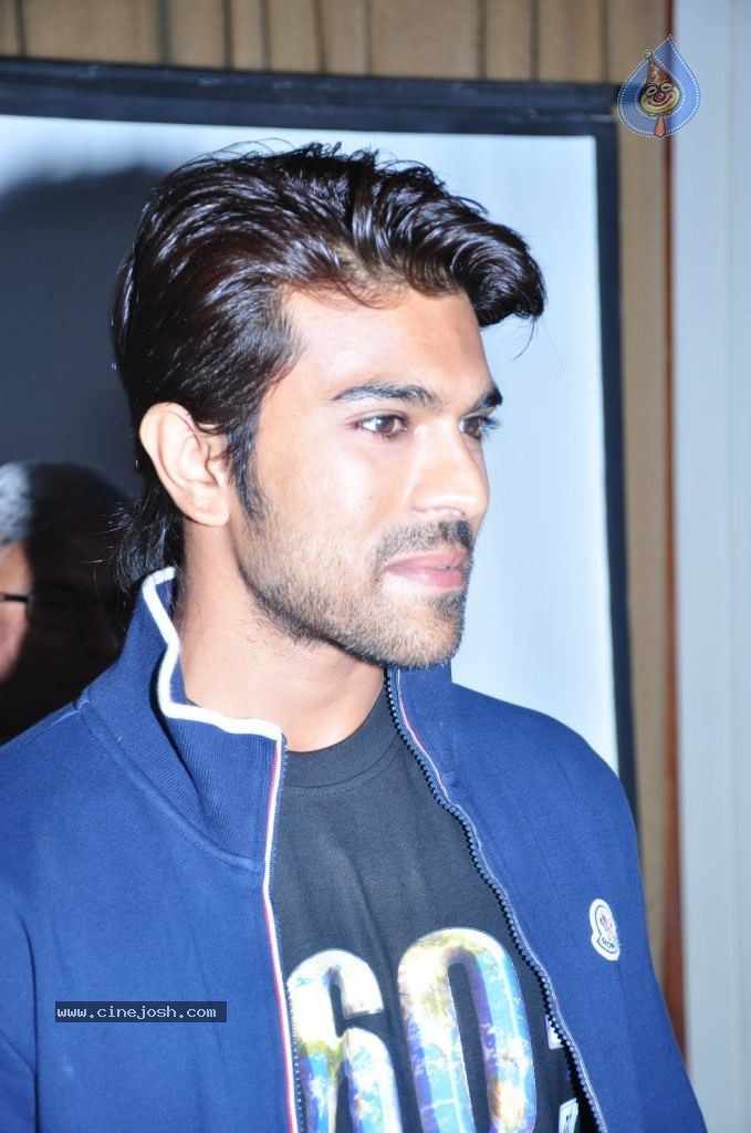 ram_charan_at_earth_hour_2014_event_0703140754_0054.jpg