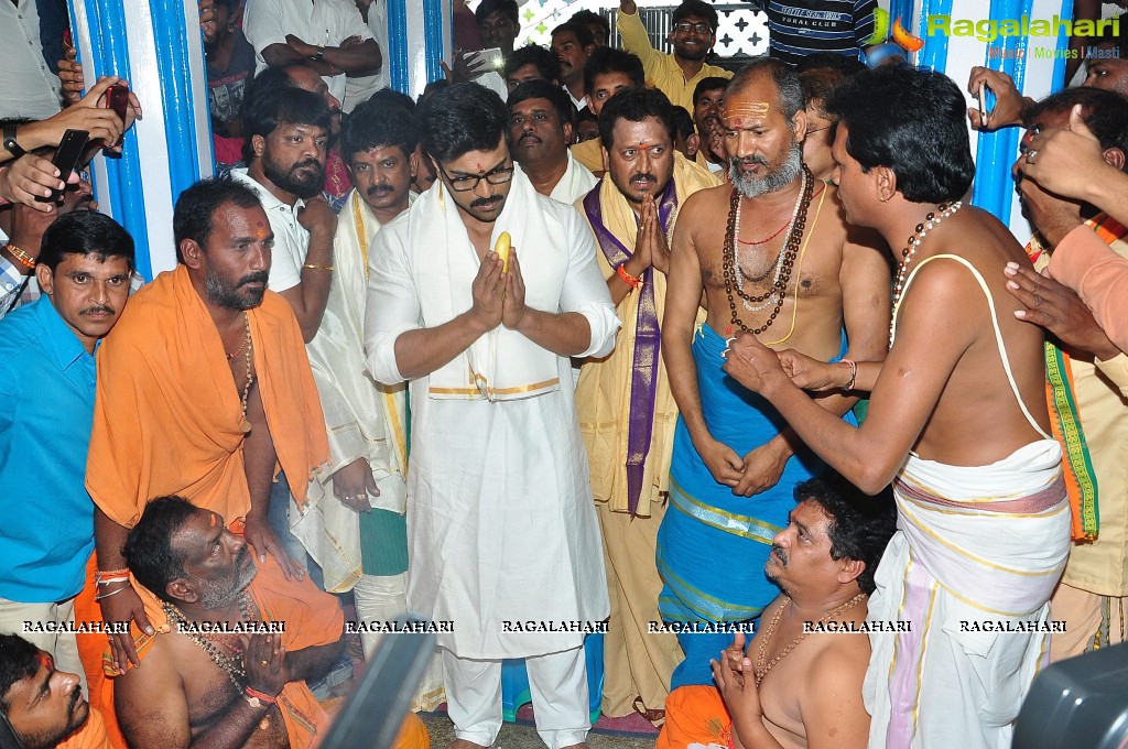 chiranjeevi-birthday-at-filmnagar32.jpg
