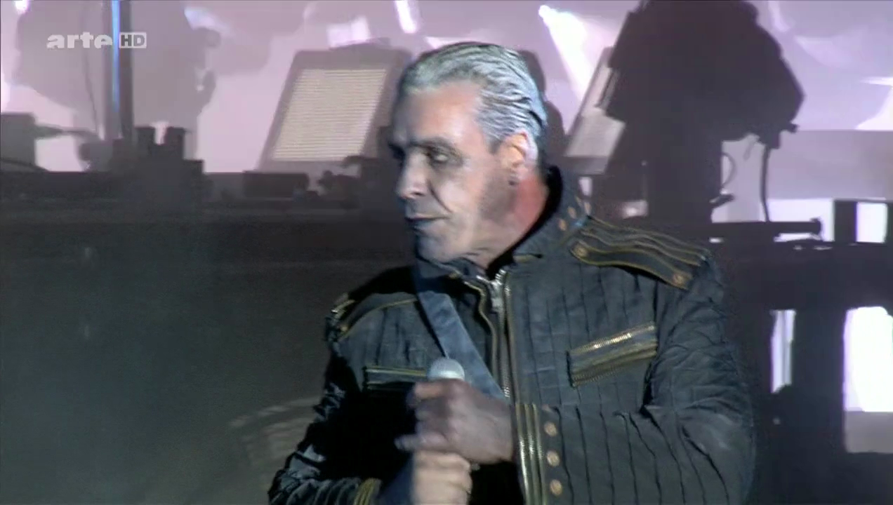 Ramm 4.mkv_snapshot_03.32_[2017.01.05_00.21.46].png