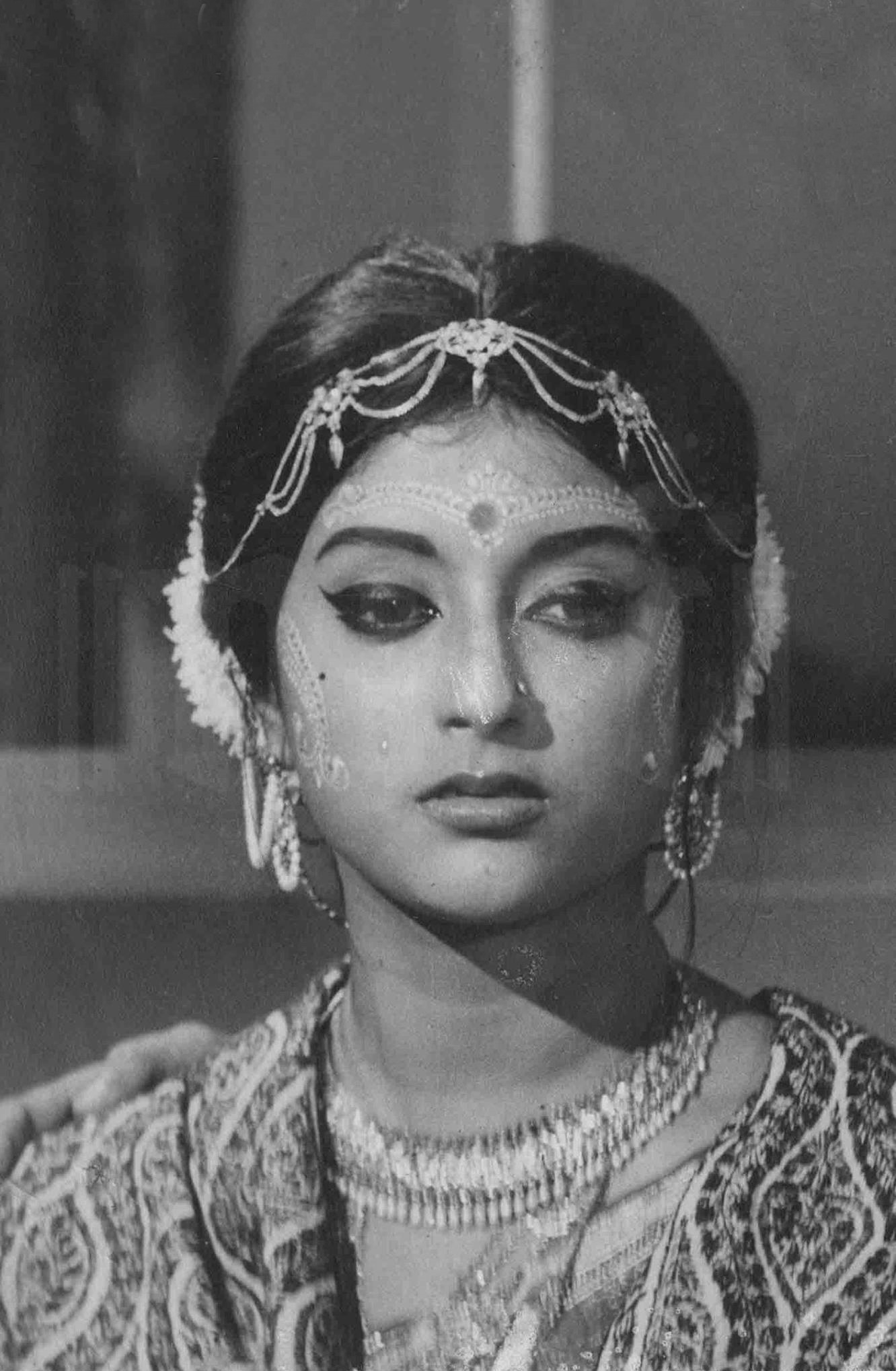 APARNA SEN.jpg