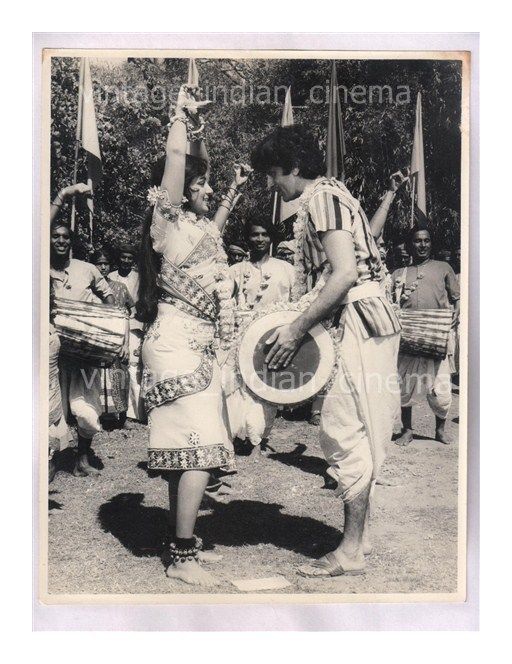 Original-Bollywood-photo-9-Shashi-Hema-In-Naach-uthe-_57 (6).jpg
