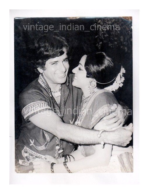 Original-Bollywood-photo-9-Shashi-Hema-In-Naach-uthe.jpg