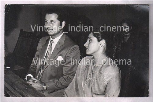 Anupam kher-Dimple.jpg