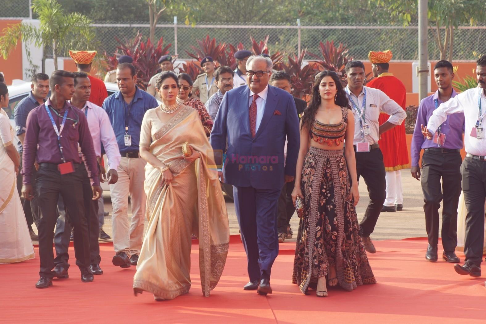 hpse_fullsize__4109074244_Sridevi, Boney Kapoor, Janhvi Kapoor at IFFI 2017 Opening Ceremony on 20th Nov 2017 (41)_5a1527da5f96b.JPG