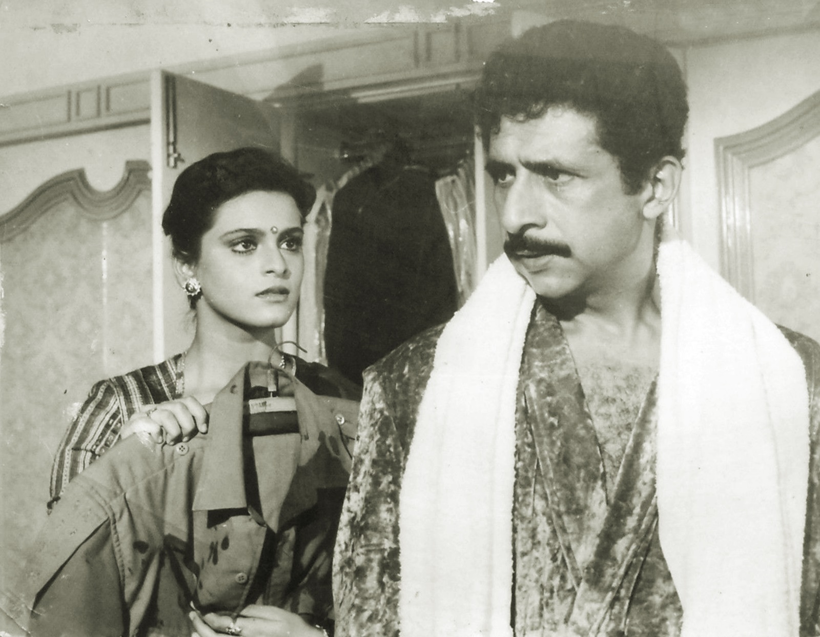 Naseeruddin Shah  Shilpa Shirodkar.jpg