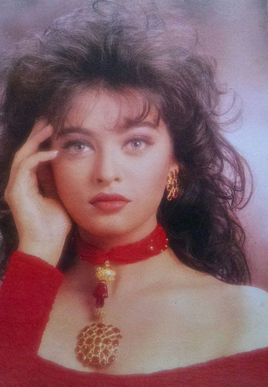 2-aishwarya.jpg