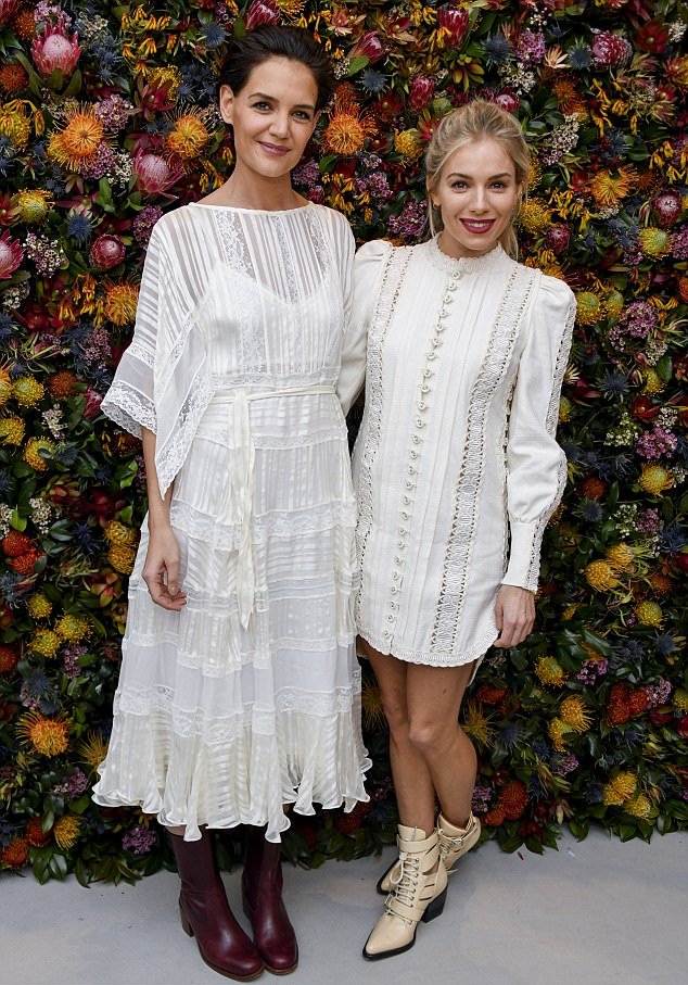 48F3471200000578-5361089-Bohemian_style_Katie_Holmes_and_Sienna_Miller_wore_white_to_cele-m-52_1517979873057_00634907.jpg