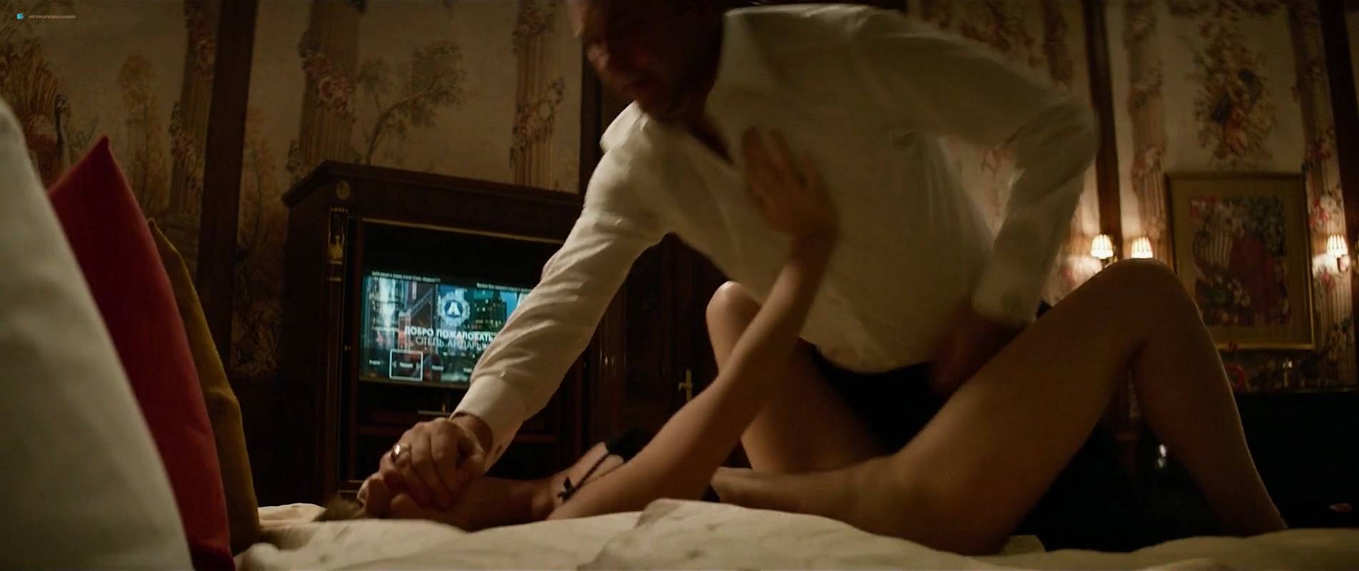 Red sparrow sex scene