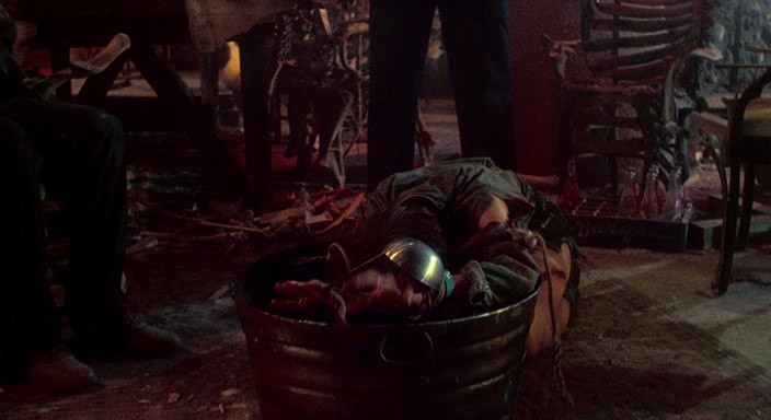 Texas.Chainsaw.Massacre.2.1986.hdrip_[1.46][(125766)20-20-48].PNG