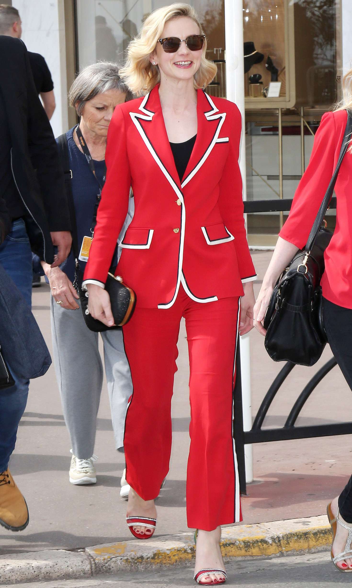 Carey-Mulligan-in-Red-Suit--04.jpg
