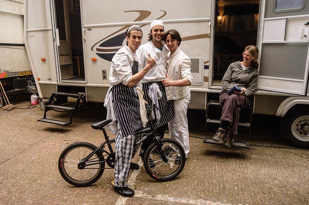 DfHNl7bXkAUV7YH.jpg large.jpg