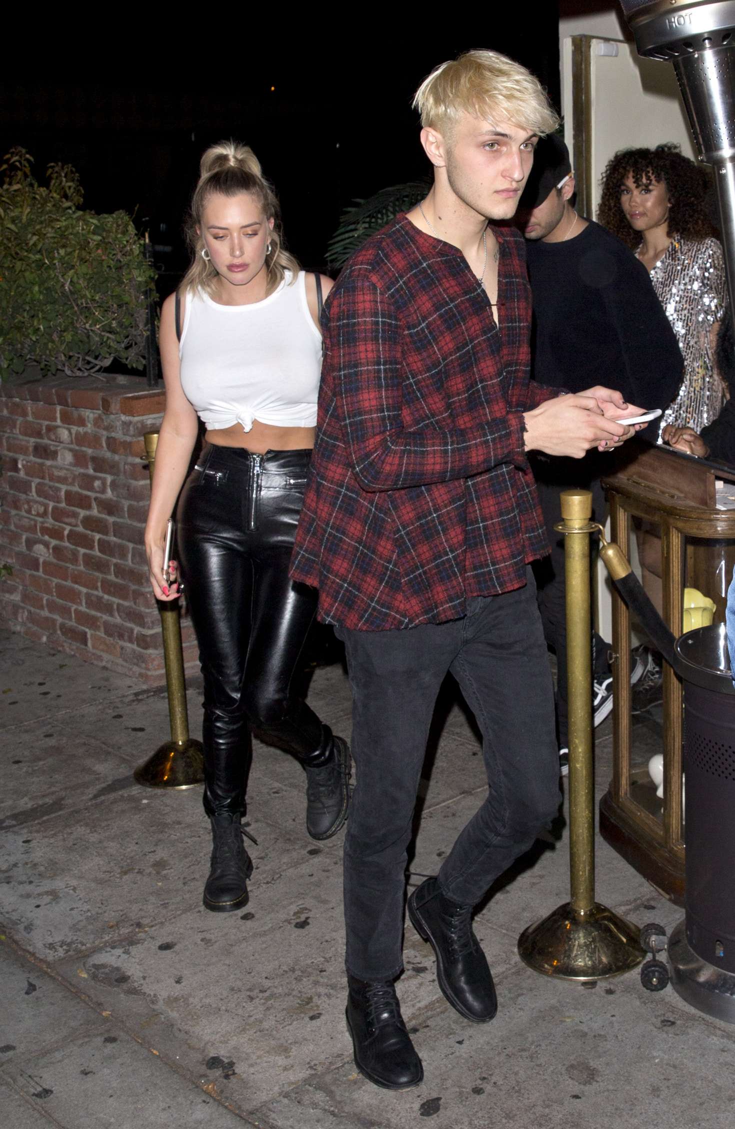 Anastasia-Karanikolaou-and-Anwar-Hadid_-Leaving-the-Delilah-club--01.jpg