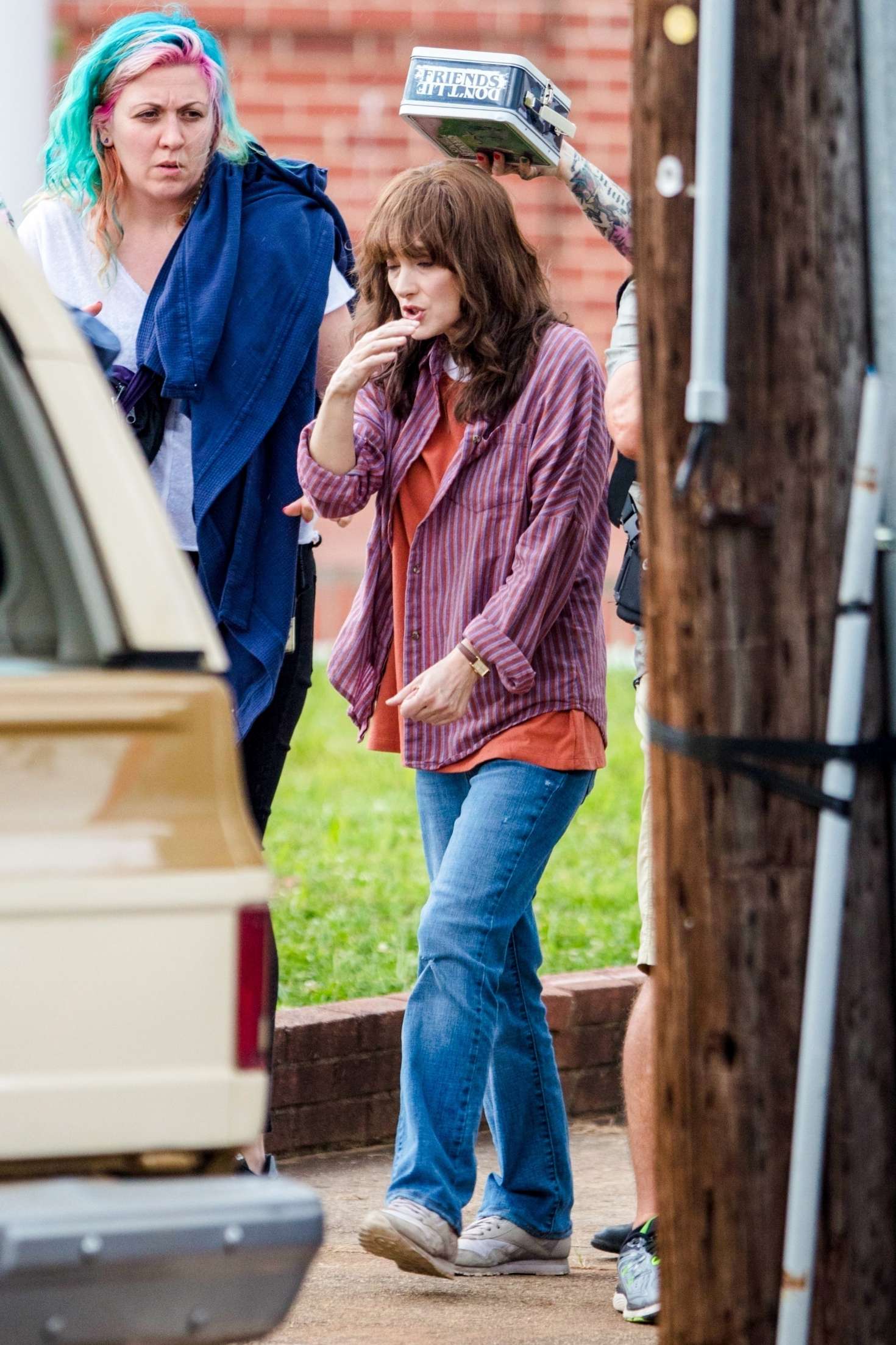 Winona-Ryder_-On-set-for-Stranger-Things--01.jpg