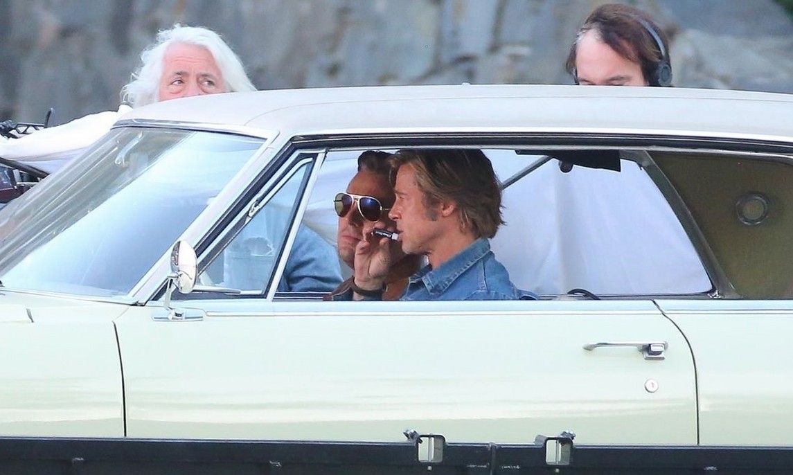 brad-pitt-looks-buff-on-set-leonardo-dicaprio-05.jpg