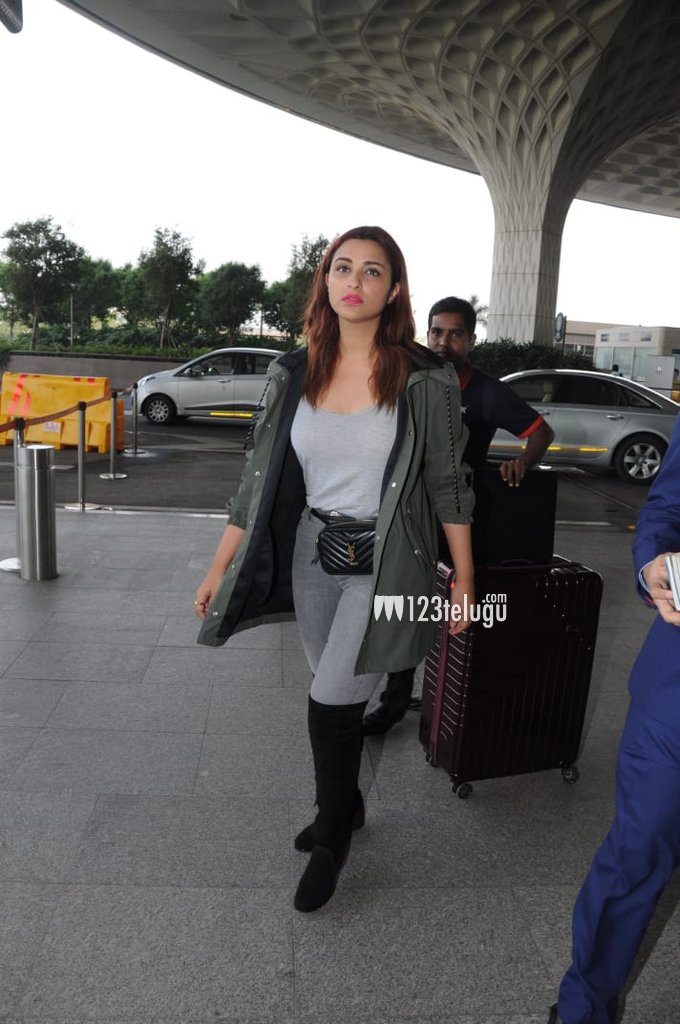 Parineeti Chopra (3).jpg