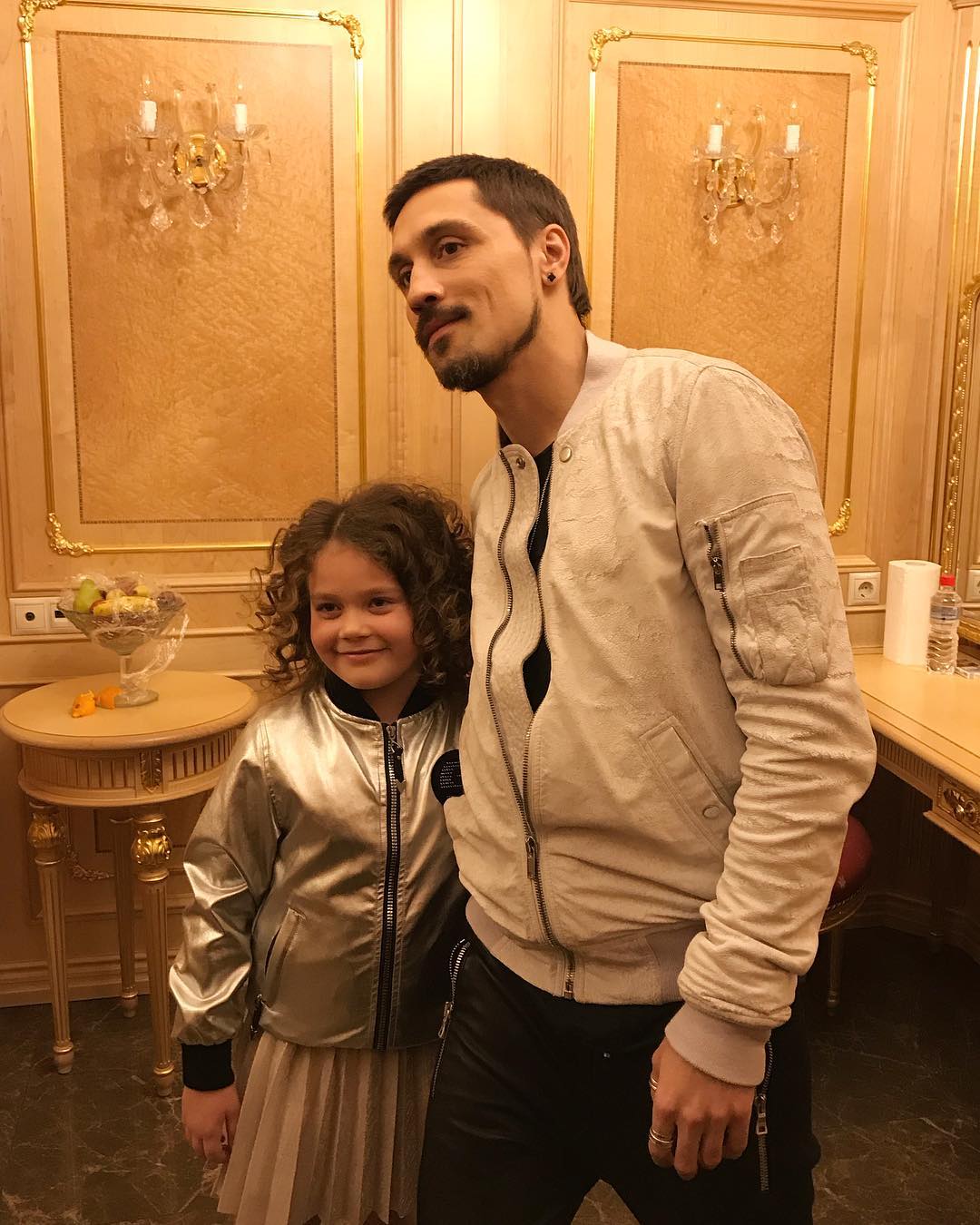 https://i3.imageban.ru/out/2018/12/01/0b203c0f8689e45cd5cdf4d2583fe97a.jpg