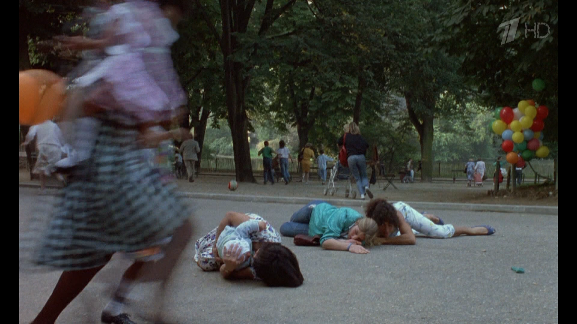 Не будите спящего полицейского (1988).mkv_snapshot_00.53.37.png