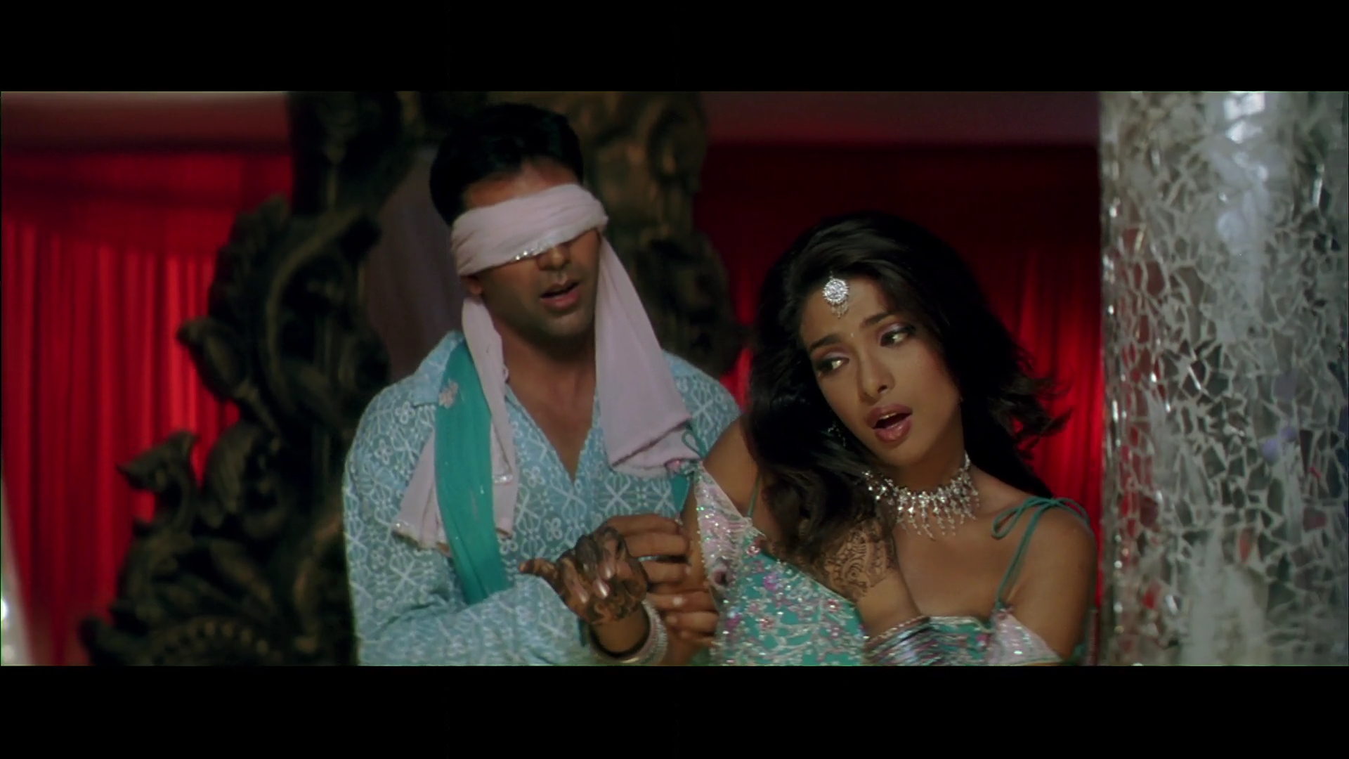 2005 - Waqt -1- Chhup Ja Chuup Ja_1080p_sub.mkv0342.jpg