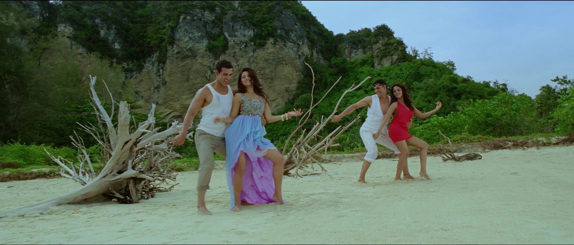 2012 - Housefull 2 -2- Do U Know_1080p_sub.mkv3384.jpg