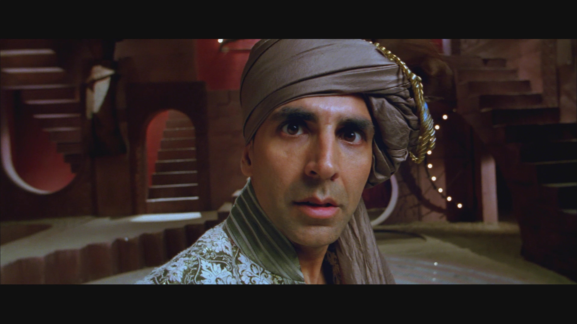 2009 - Kambakkht Ishq -3- Om Mangalam_1080p_sub.mkv12975.jpg