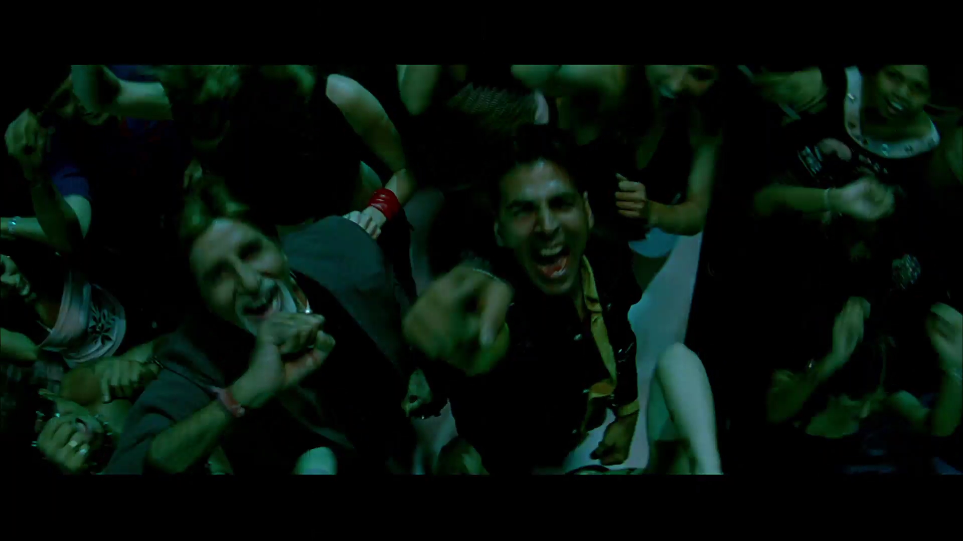 2005 - Waqt -2- Apne Jahanke_1080p_sub.mkv0618.jpg