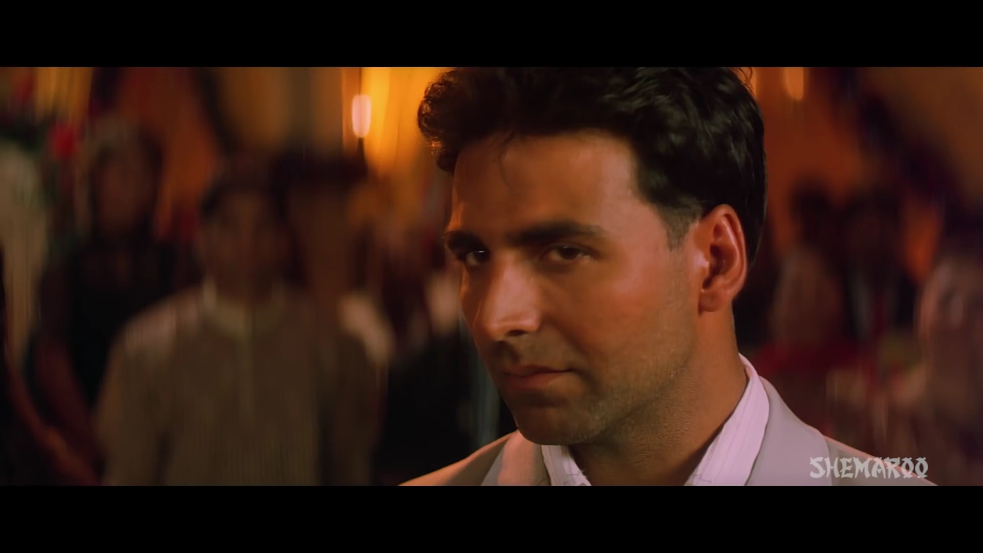 2005 - Dosti -5- Mujhe Jhoom Jhoom Ke_1080p.mkv0825.jpg