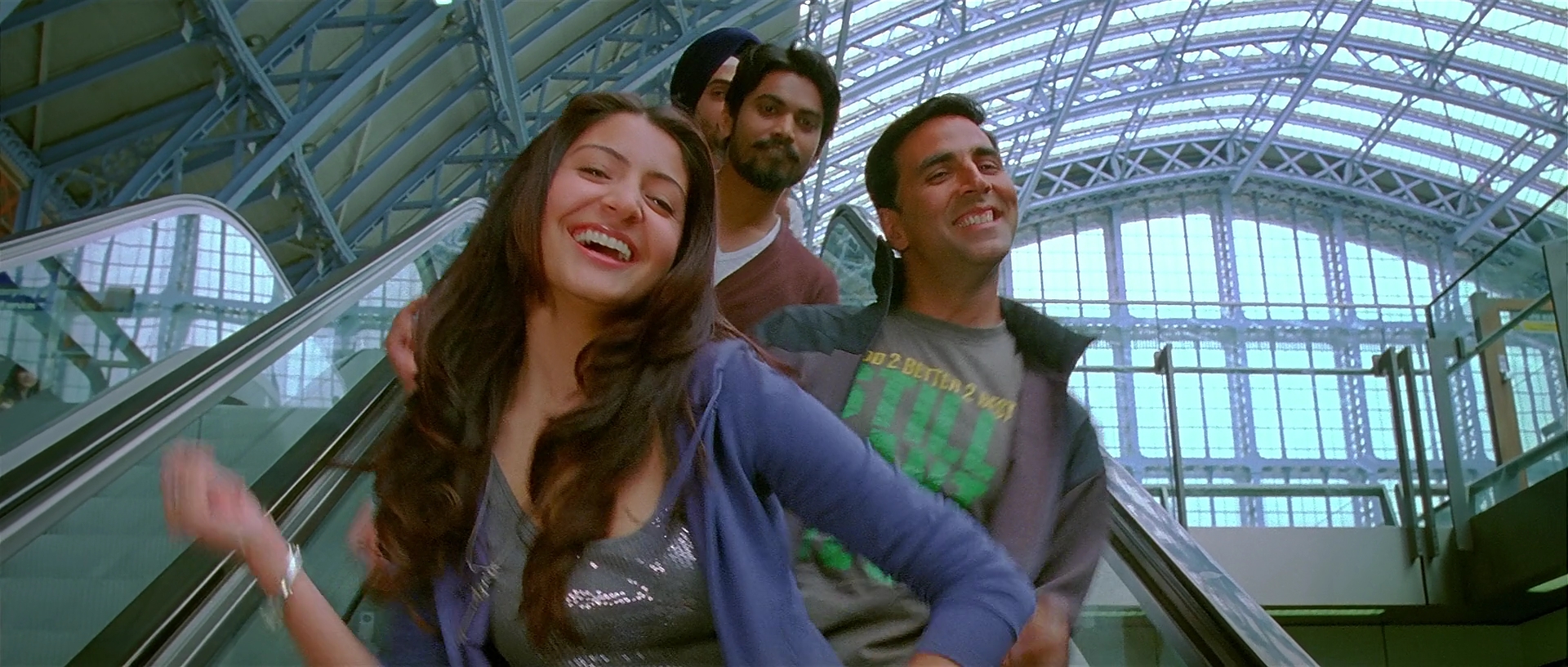 2011 - Patiala House -2- Baby When You Talk To Me_1080p_sub.mkv0027.jpg