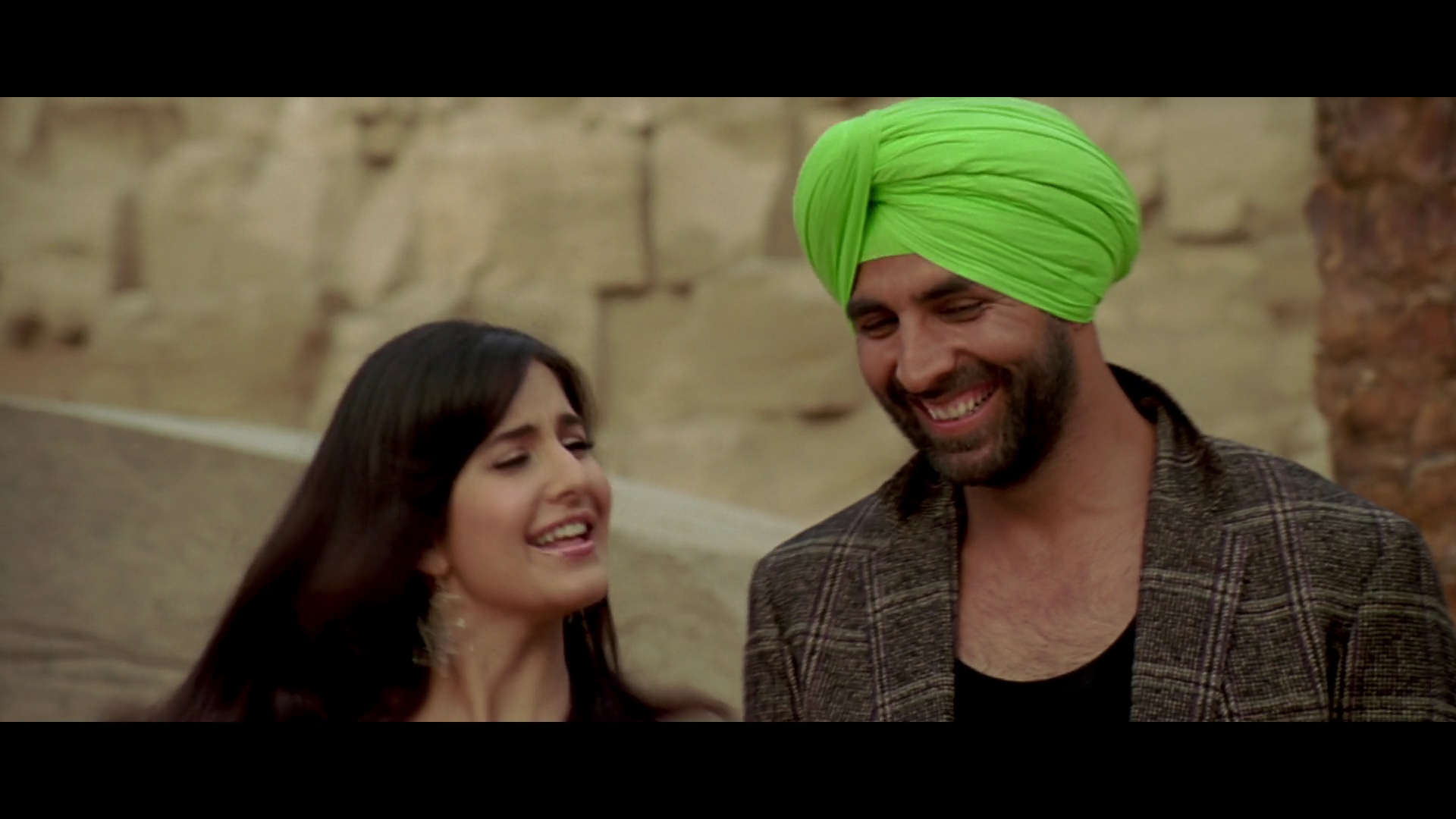 2008 - Singh Is Kinng -2- Jee Karda_1080p_sub.mkv6417.jpg