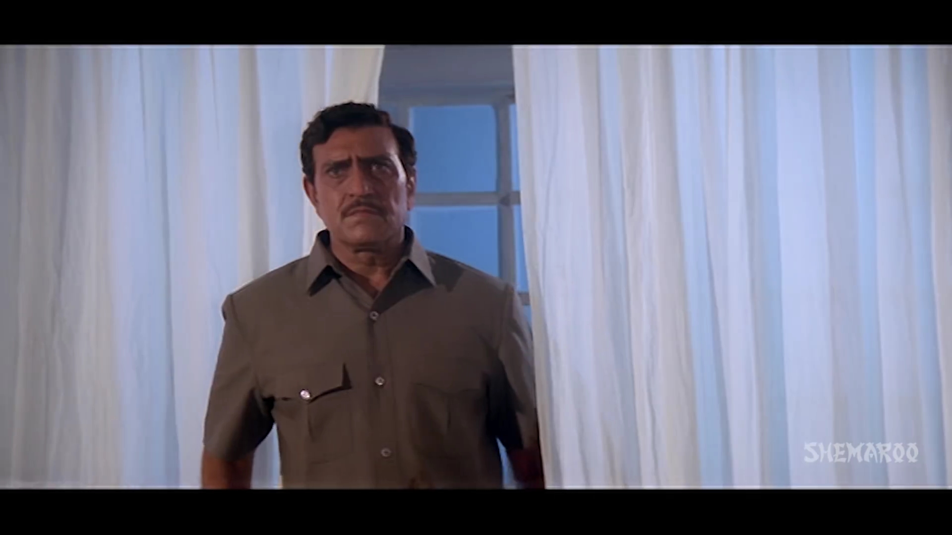 Zulmi.1999.WEBHDRip.1080p.AVC[(023113)06-38-42].JPG
