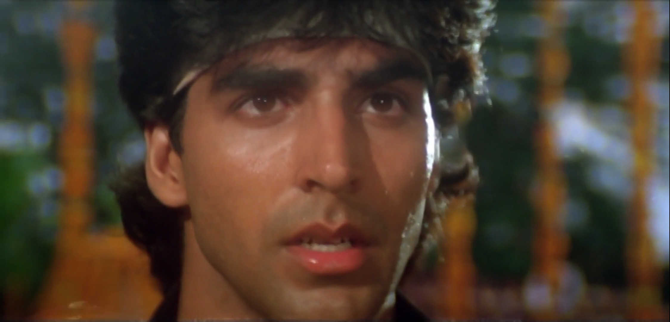 Saugandh.1991.WEBHDRip.1080p[(203963)05-18-31].JPG