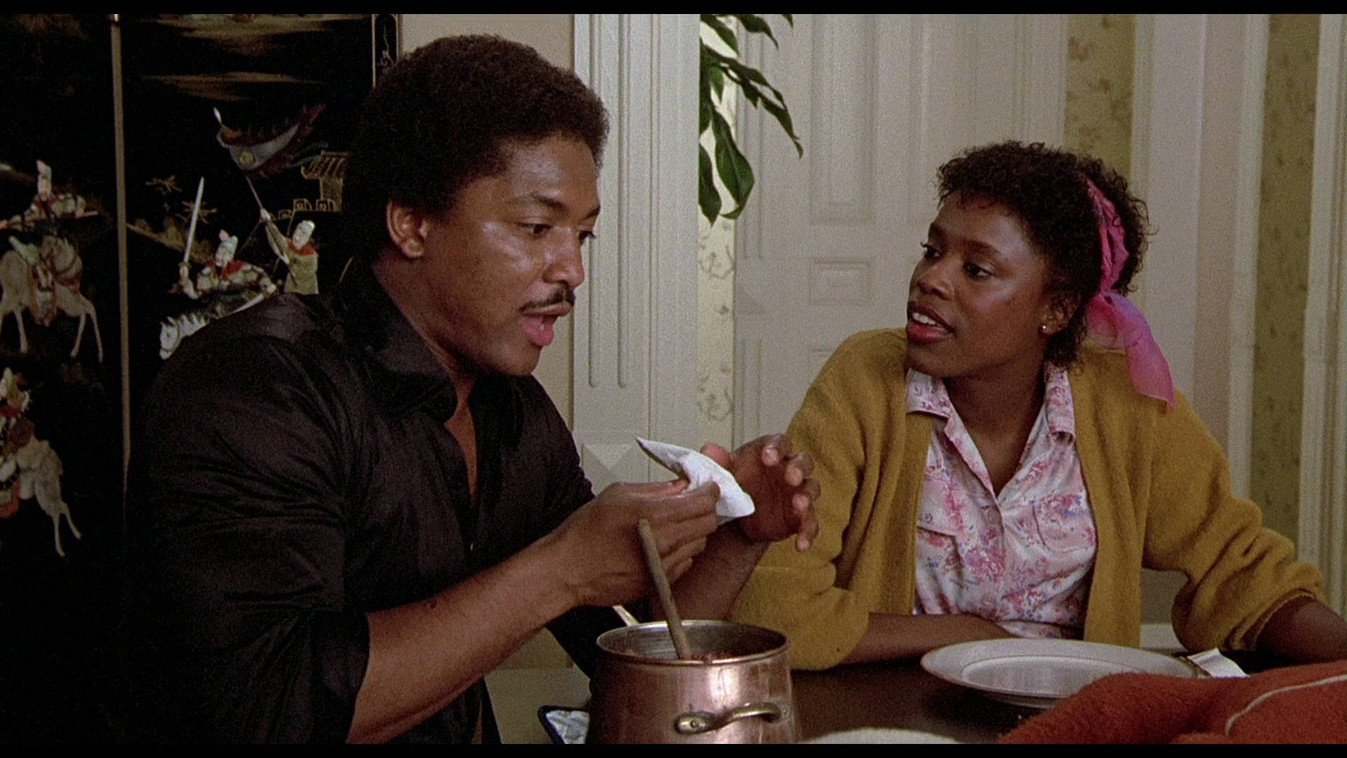 Crackers.1984.1080p.WEBRip.DD2.0.x264-monkee (1)[17-33-35].PNG