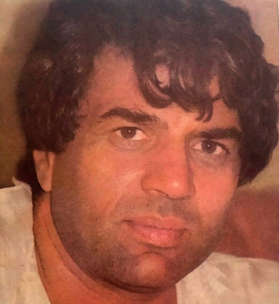 Dharmendra-Paper-Sheet-Magazine-Page.jpg