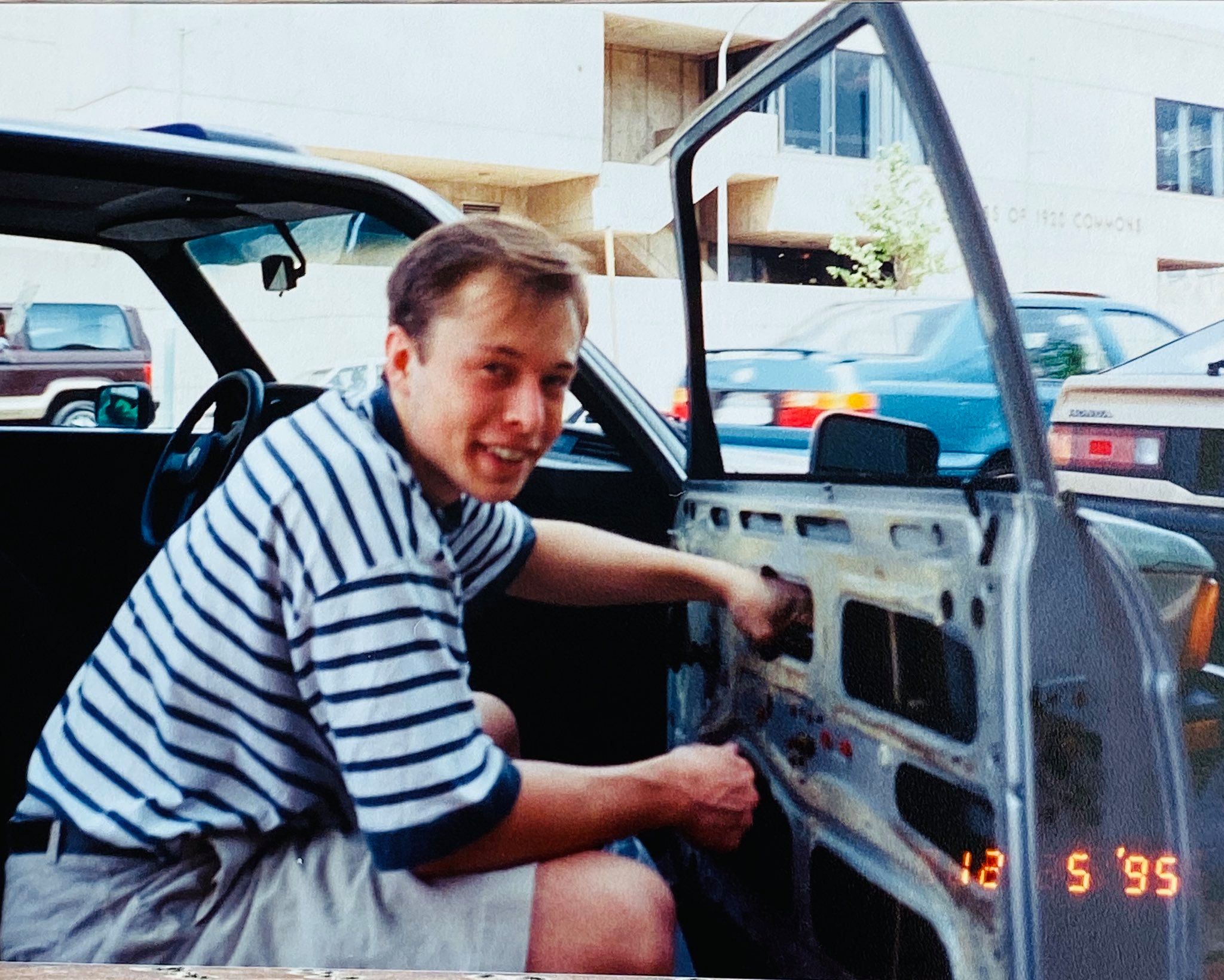 7n9z9q1fw8e41.jpg