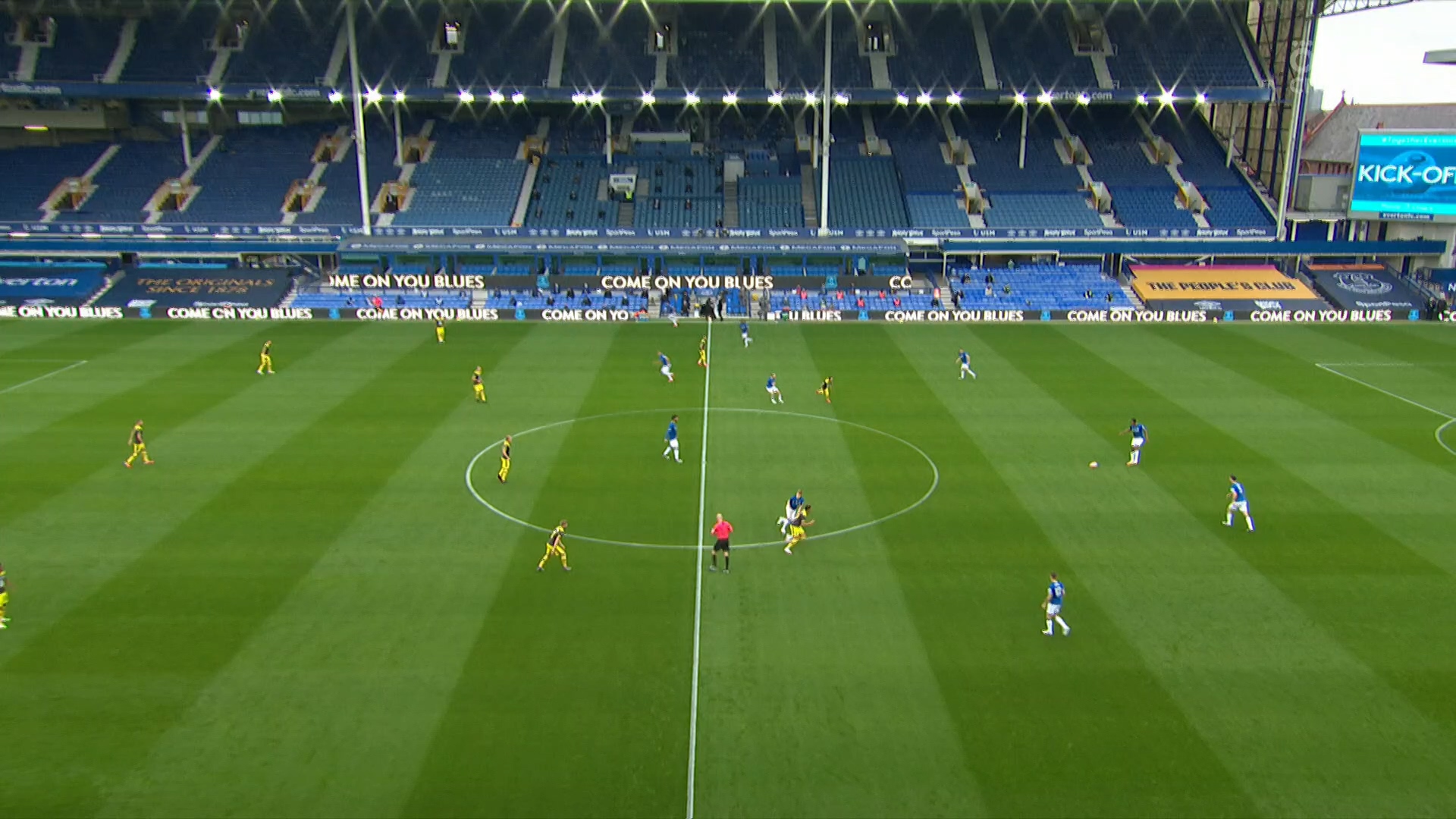 Чемпионат Англии 2019-2020 34-й тур Эвертон - Саутгемптон Okko Спорт.mkv_20200711_182058.045.jpg