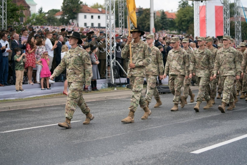 Garryowen_Marches_in_Celebration_of_Polish_Independence.jpg